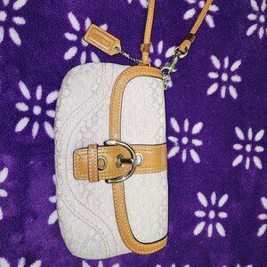 2000s Vintage gently used Coach Wristlet